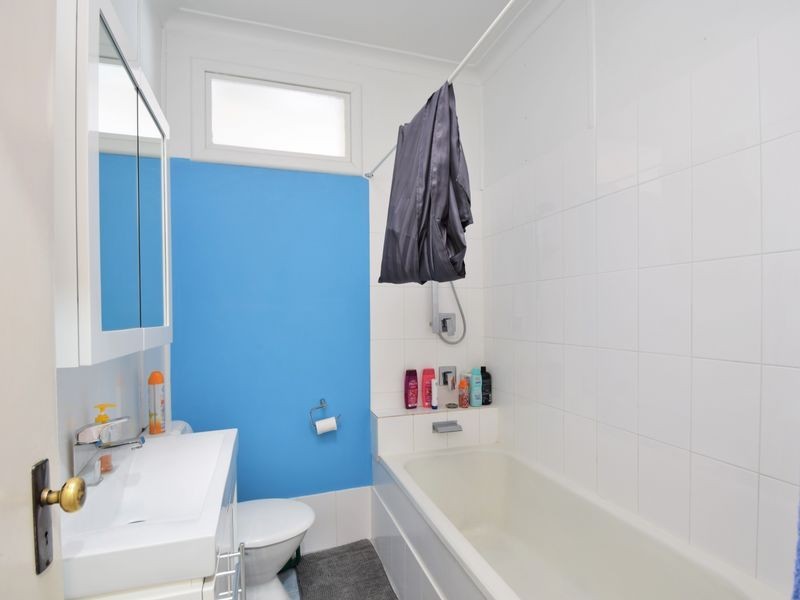 18 Taylor Road, Young NSW 2594