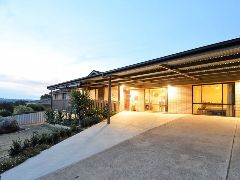 141 Edwards Street, Young NSW 2594