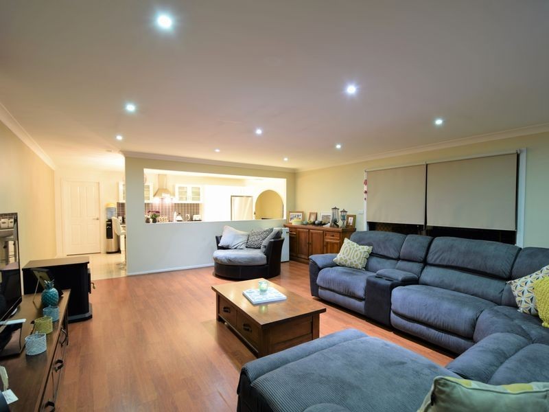 141 Edwards Street, Young NSW 2594