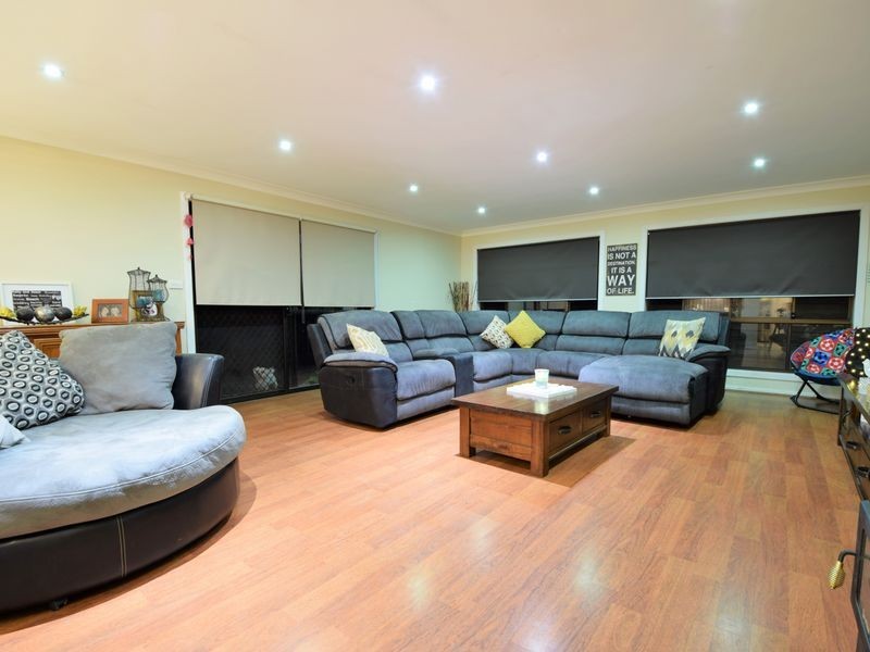 141 Edwards Street, Young NSW 2594