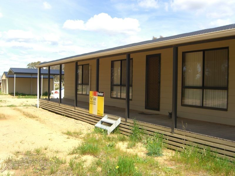 49 Isaacs Road, Young NSW 2594