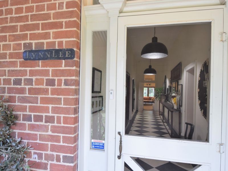 45 Taylor Road, Young NSW 2594