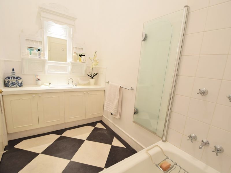 45 Taylor Road, Young NSW 2594