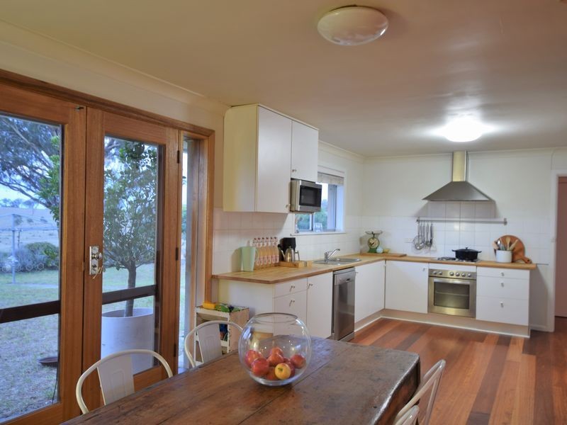 685 Olympic Hwy North, Young NSW 2594