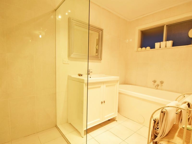 685 Olympic Hwy North, Young NSW 2594