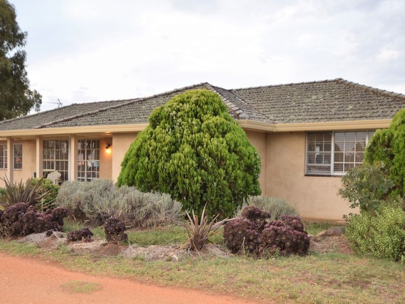 685 Olympic Hwy North, Young NSW 2594