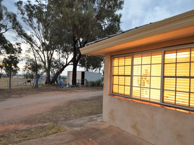 685 Olympic Hwy North, Young NSW 2594