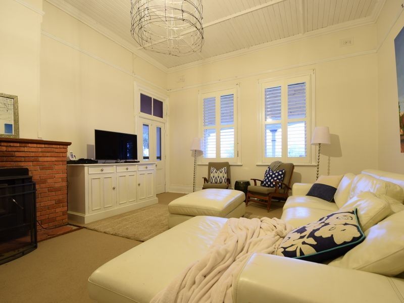 525 Old Forbes Rd, Young NSW 2594