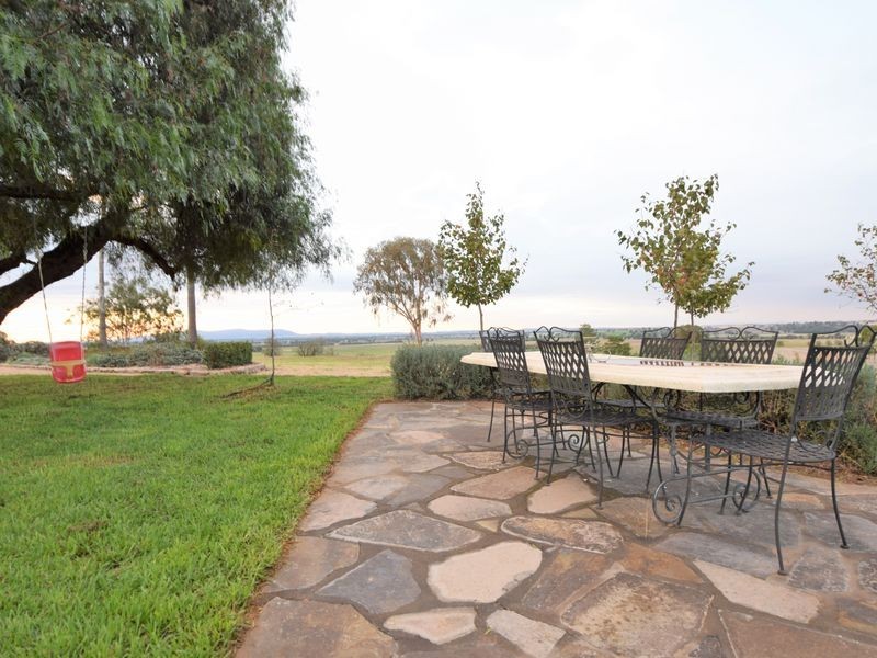 525 Old Forbes Rd, Young NSW 2594