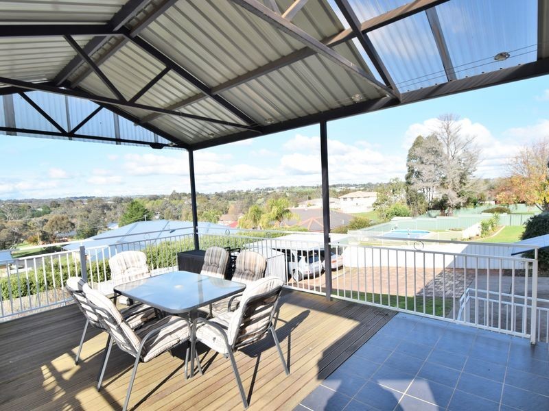 34 Back Creek Rd, Young NSW 2594