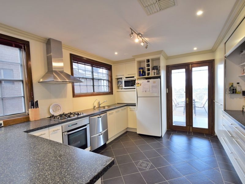 34 Back Creek Rd, Young NSW 2594