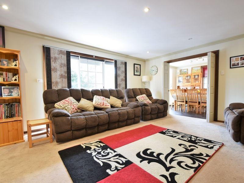 34 Back Creek Rd, Young NSW 2594