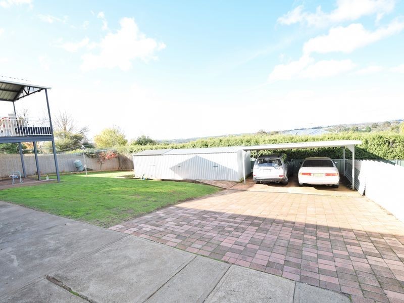 34 Back Creek Rd, Young NSW 2594