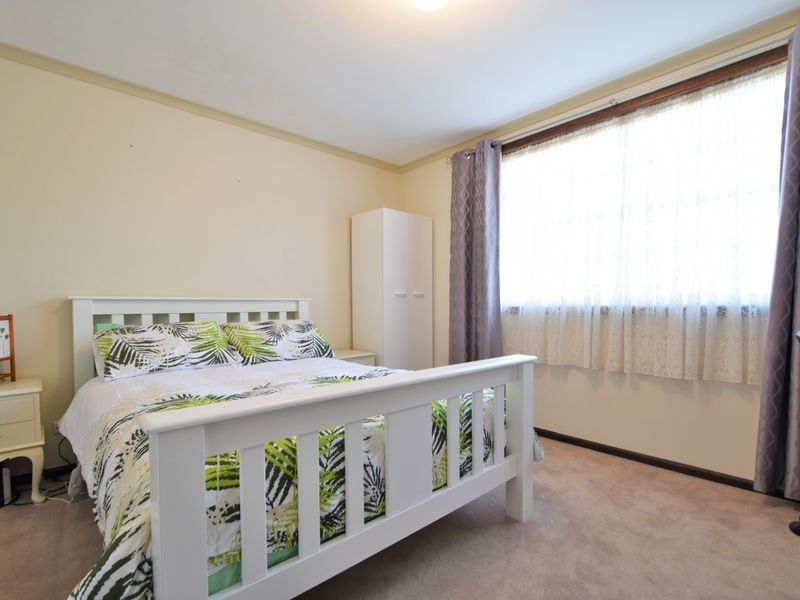 34 Back Creek Rd, Young NSW 2594
