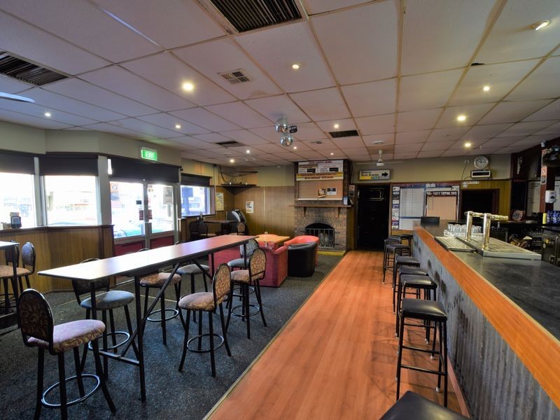 97-111 Boorowa Street, Young NSW 2594
