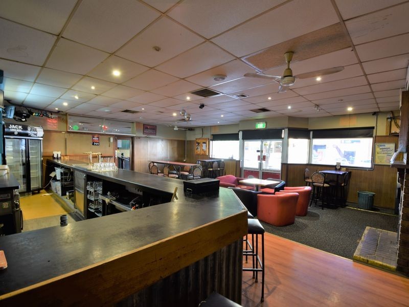 97-111 Boorowa Street, Young NSW 2594