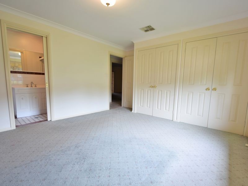 4 Tadros Avenue, Young NSW 2594