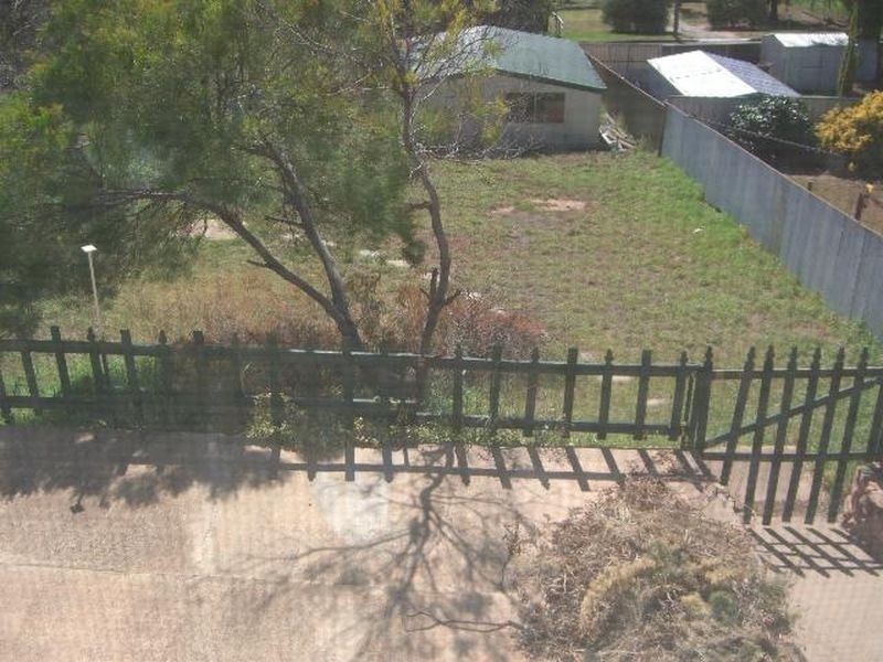 101 Berthong Street, Young NSW 2594