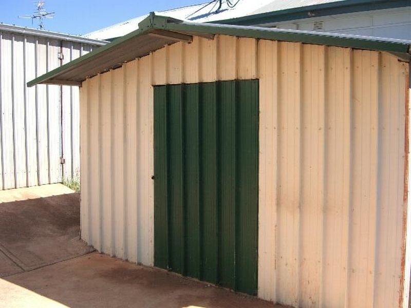 101 Berthong Street, Young NSW 2594