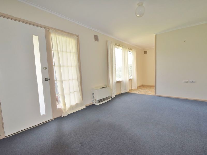 105 Berthong Street, Young NSW 2594