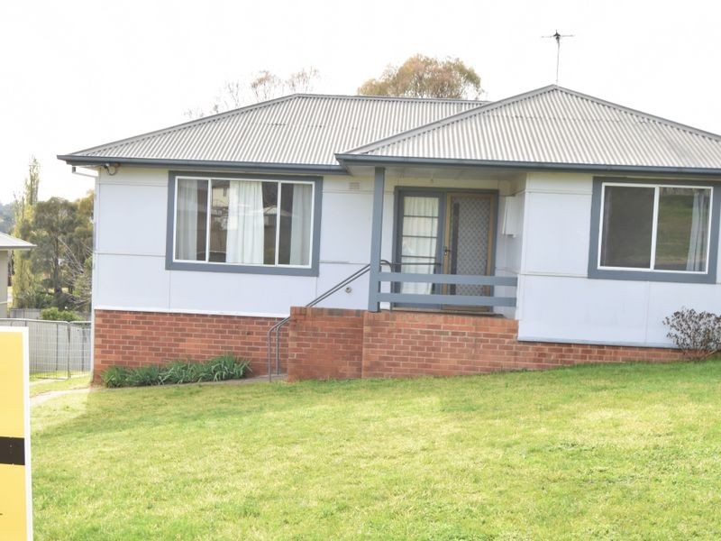 105 Berthong Street, Young NSW 2594