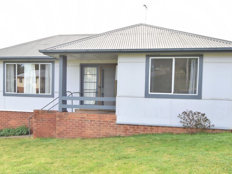 105 Berthong Street, Young NSW 2594