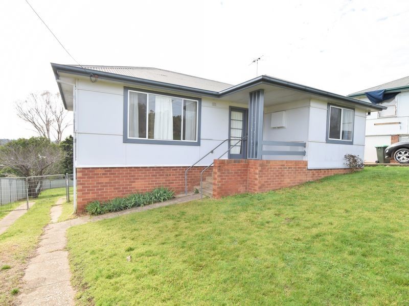 105 Berthong Street, Young NSW 2594