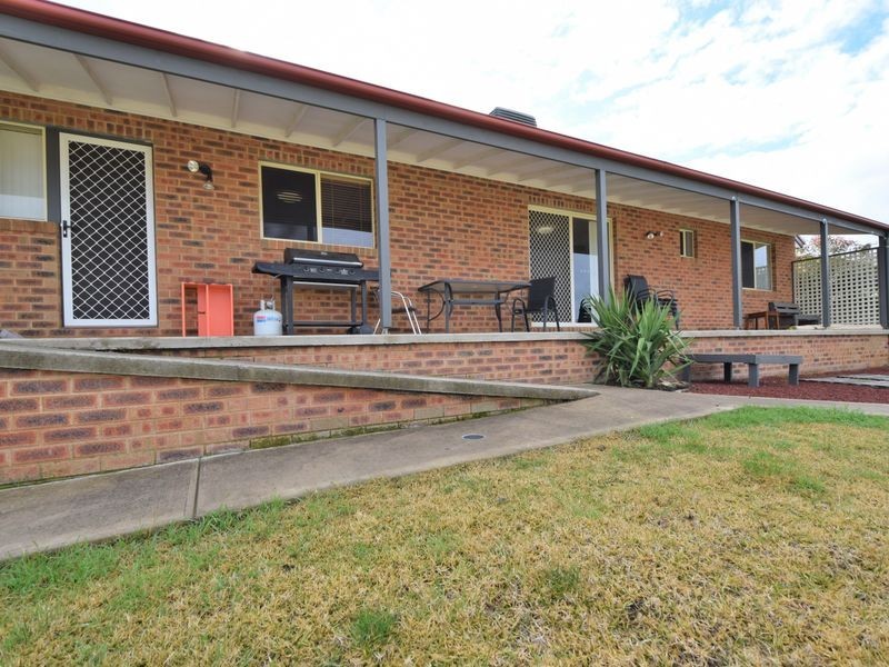 70 Orchard Street, Young NSW 2594