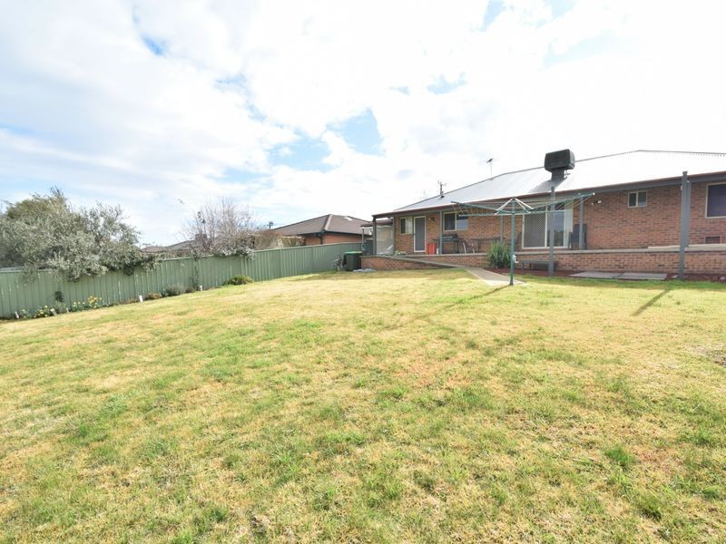 70 Orchard Street, Young NSW 2594