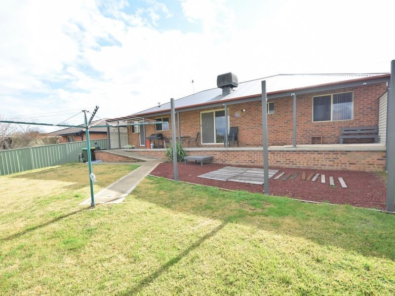 70 Orchard Street, Young NSW 2594