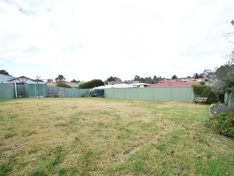 70 Orchard Street, Young NSW 2594