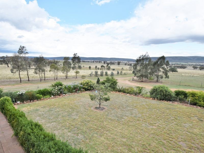 15 Henley Street, Young NSW 2594