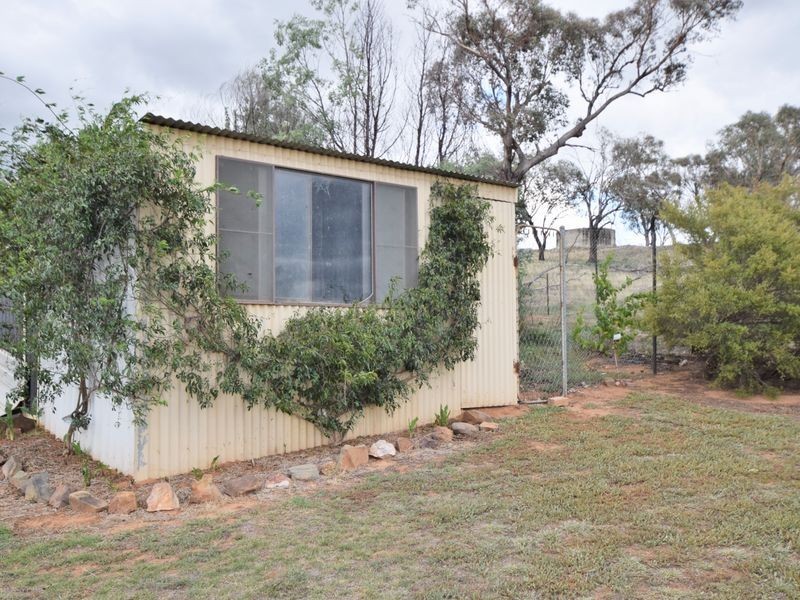 15 Henley Street, Young NSW 2594