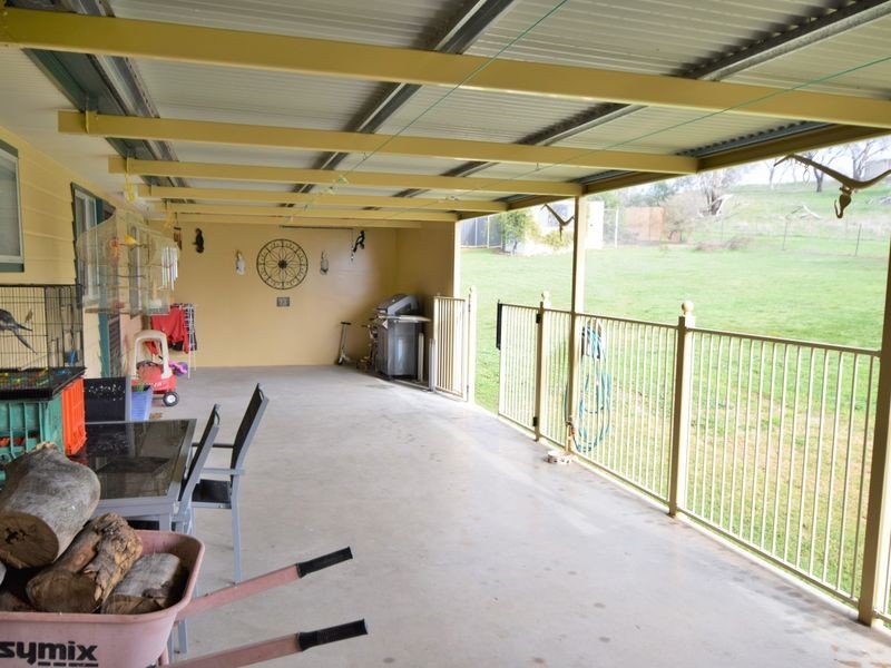 15 Henley Street, Young NSW 2594