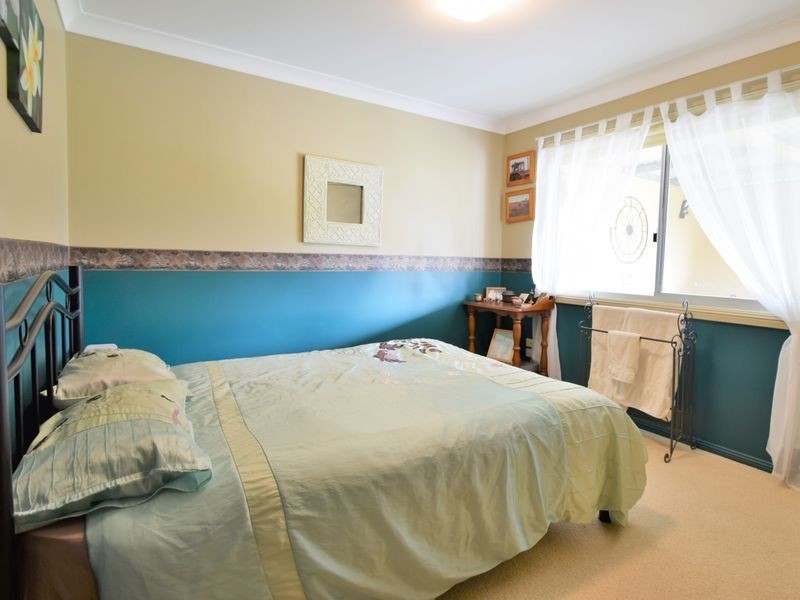 15 Henley Street, Young NSW 2594