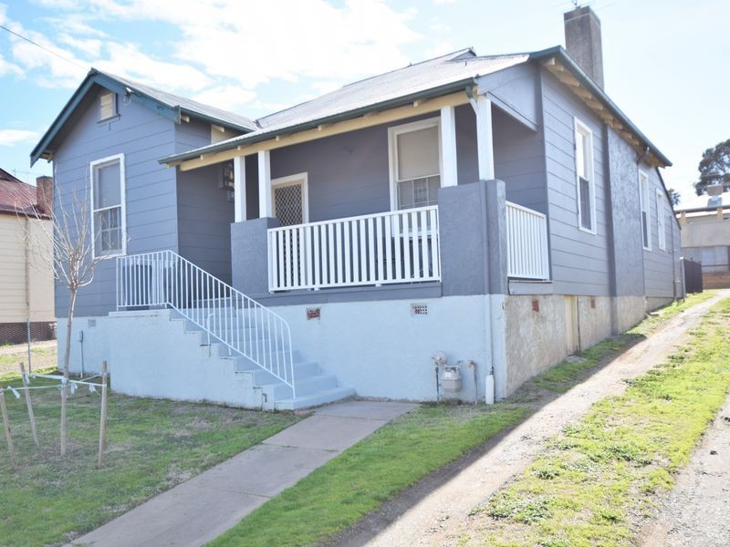 99 William Street, Young NSW 2594