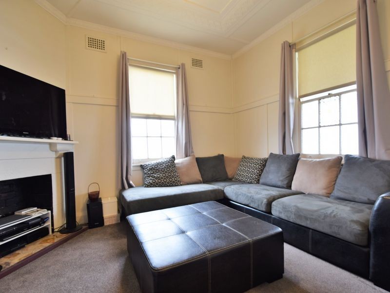 99 William Street, Young NSW 2594