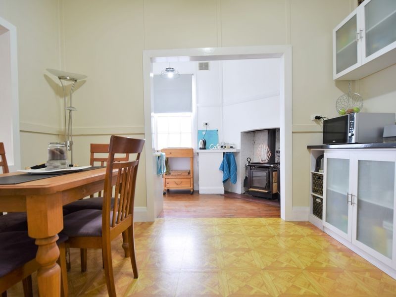 99 William Street, Young NSW 2594