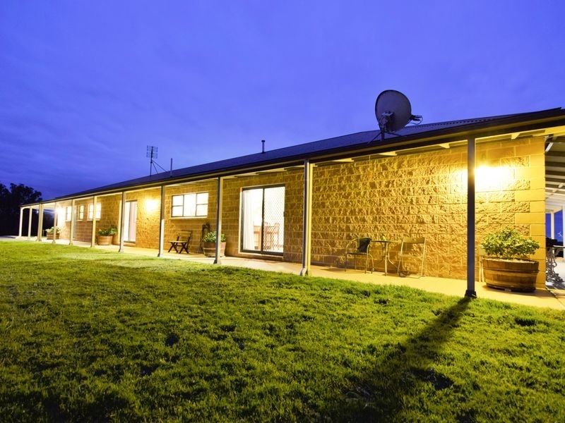 210 Bashams Lane, Young NSW 2594