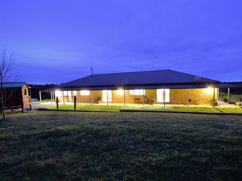 210 Bashams Lane, Young NSW 2594