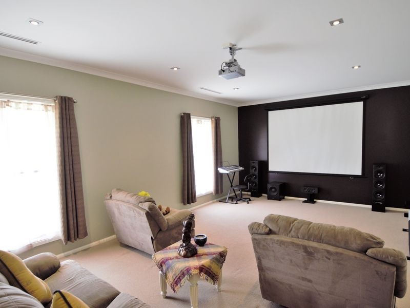 210 Bashams Lane, Young NSW 2594