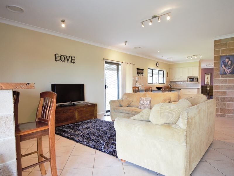 210 Bashams Lane, Young NSW 2594