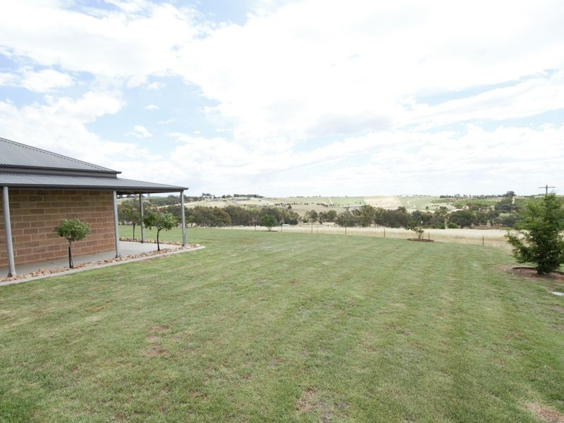 210 Bashams Lane, Young NSW 2594