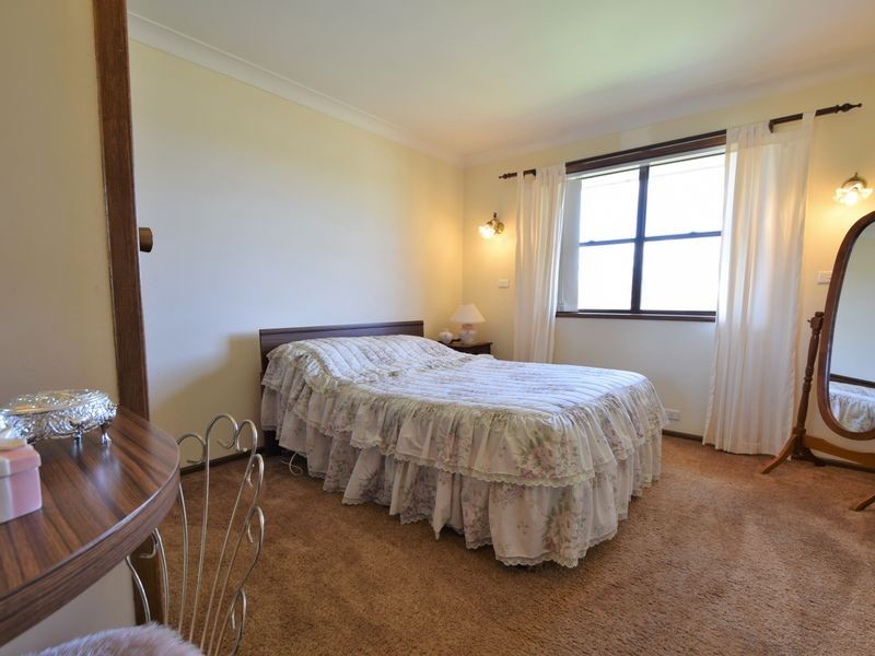 143 Edwards Street, Young NSW 2594