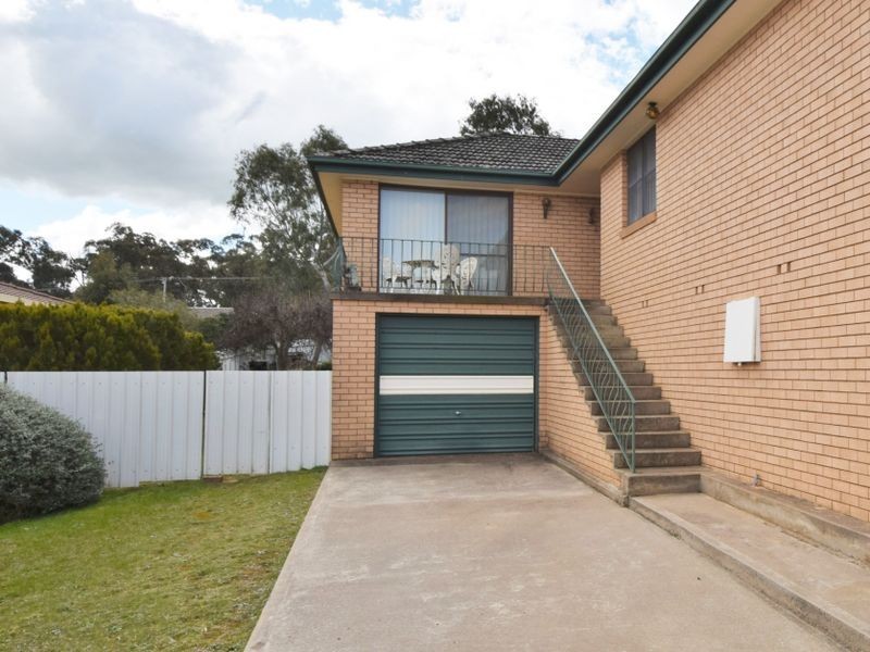 143 Edwards Street, Young NSW 2594