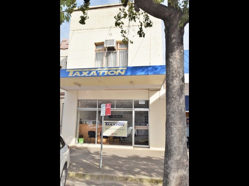 71 Lynch Street, Young NSW 2594