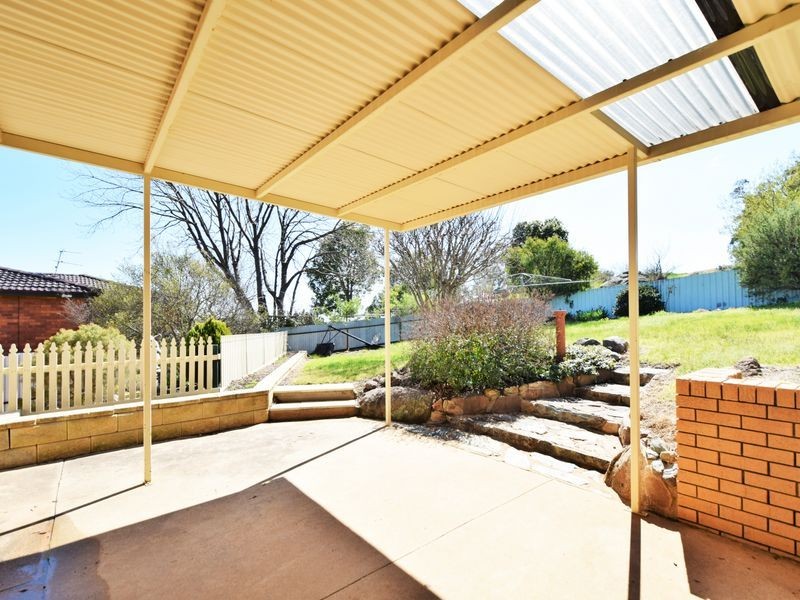 9 Barwang Street, Young NSW 2594