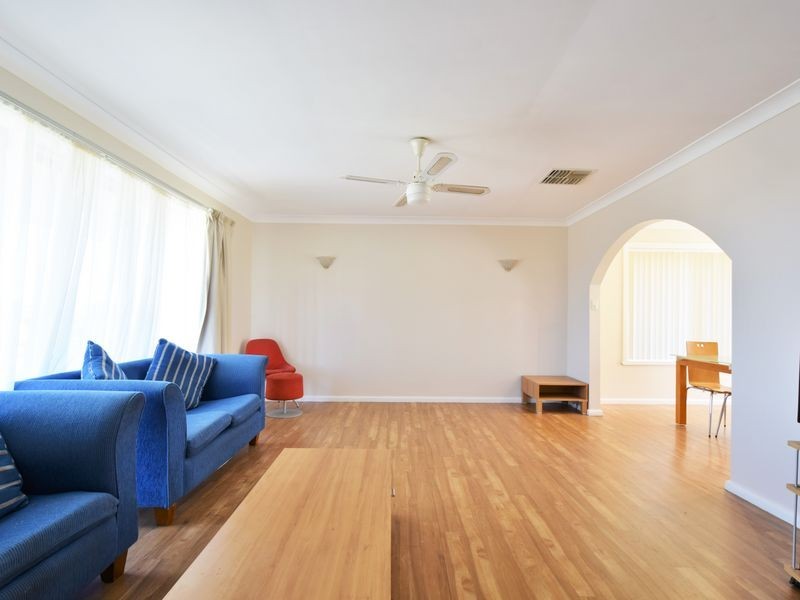 9 Barwang Street, Young NSW 2594