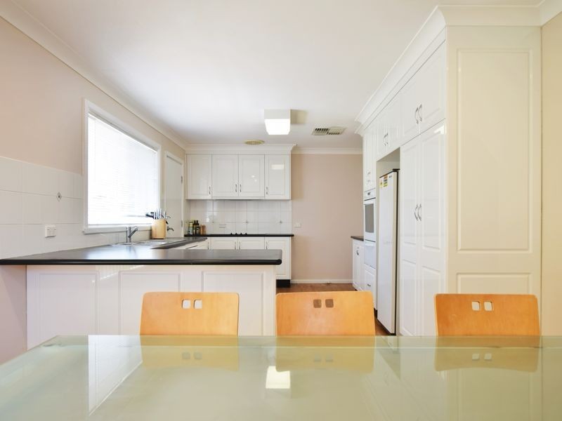 9 Barwang Street, Young NSW 2594