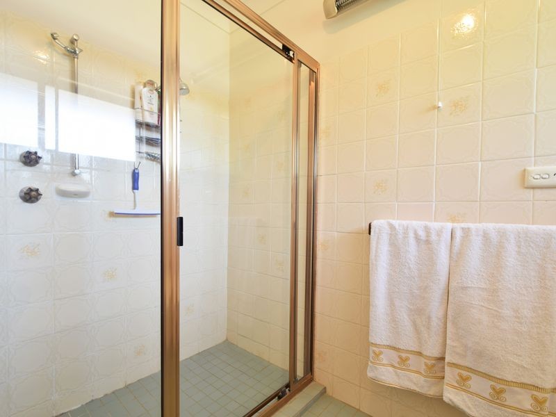 65 Blackett Avenue, Young NSW 2594